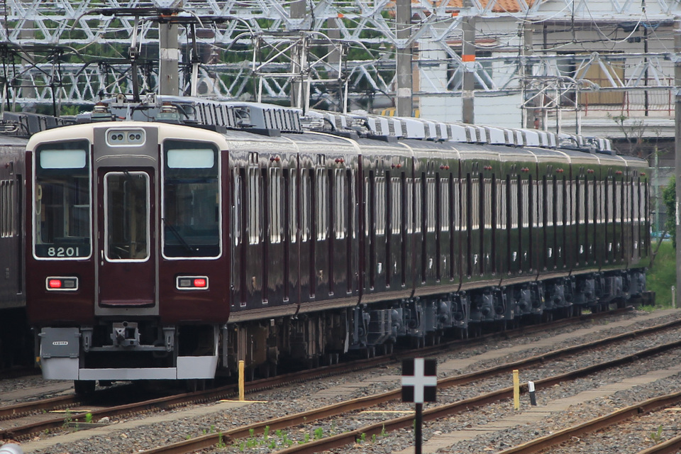 【阪急】7000系7014Fリニューアル車10両連結試験実施の拡大写真