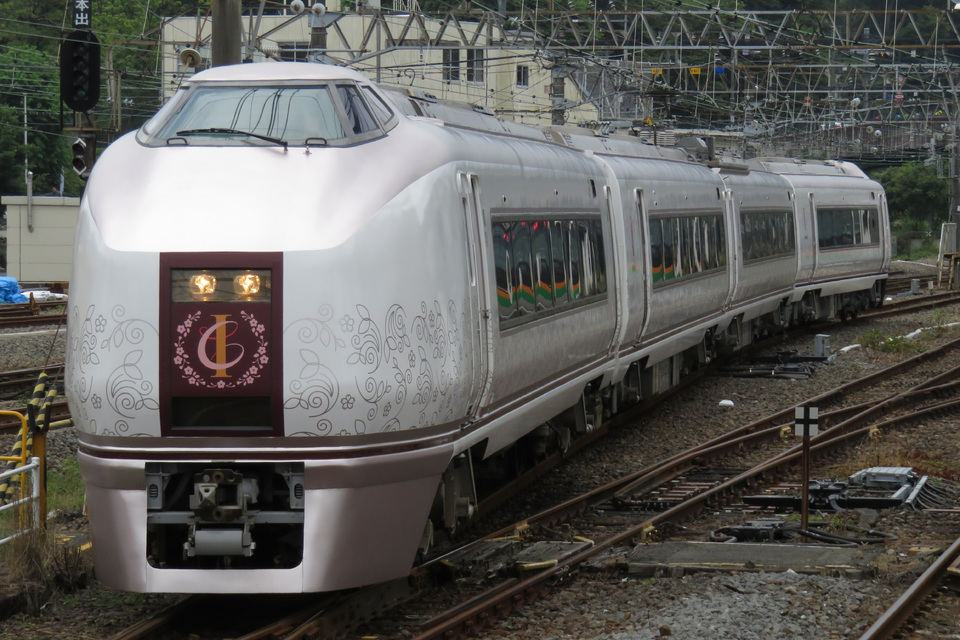 【JR東】651系「IZU CRAILE (伊豆クレイル)」運行開始の拡大写真