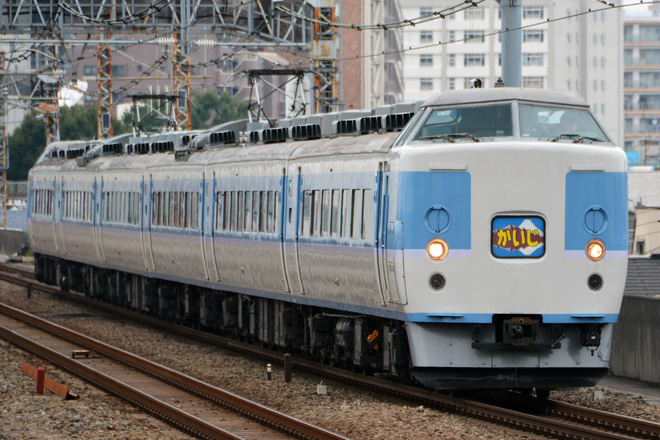 【JR東】189系M50編成使用のかいじ186号運転を阿佐ヶ谷駅で撮影した写真