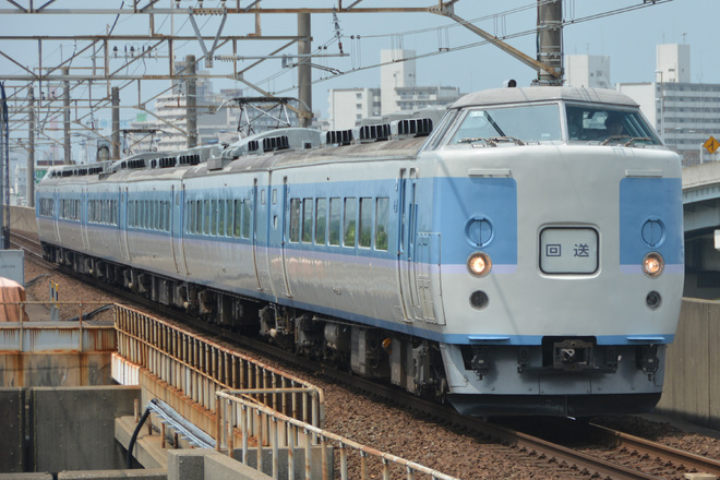 【JR東】189系M50編成利用TDR臨を舞浜駅で撮影した写真