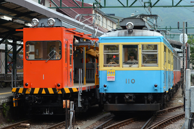 【箱根】モハ2型 110号復刻塗装となり運行復帰を強羅駅で撮影した写真