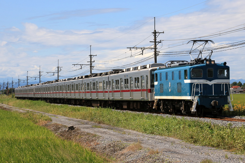 【東武】10030系11637F+11442F  秩父鉄道線内甲種輸送の拡大写真