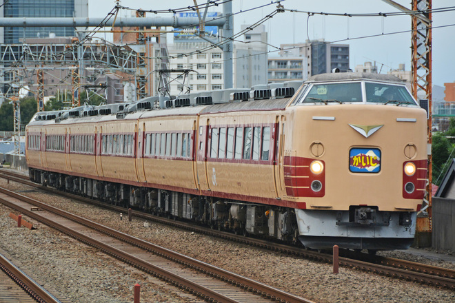 【JR東】189系M51編成使用のかいじ180号運転を阿佐ヶ谷駅で撮影した写真