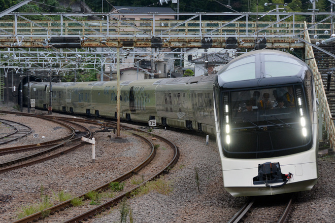 【JR東】E001形「四季島」中央本線試運転を相模湖駅で撮影した写真