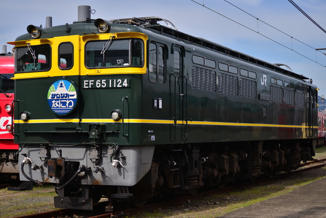 【JR西】下関総合車両所一般公開(EF65-1124展示編)を下関総合車両所本所で撮影した写真