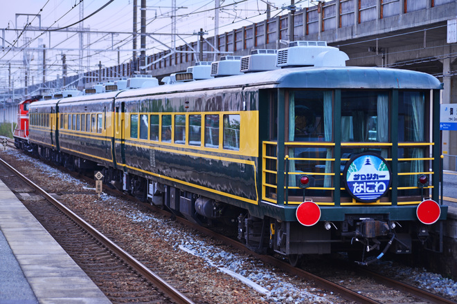 【JR西】DD51-1192牽引「サロンカーなにわ」返却回送を御着駅で撮影した写真