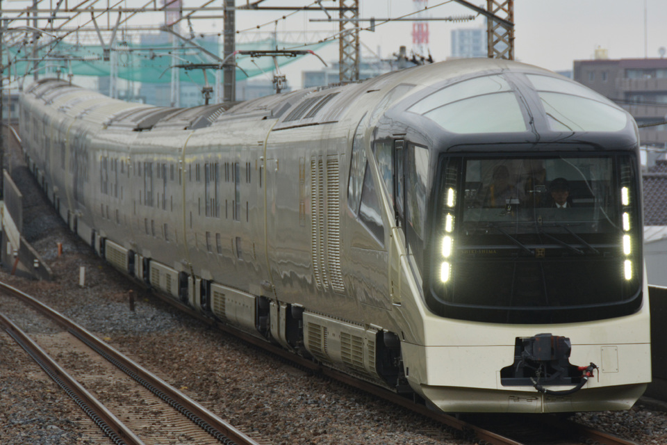 【JR東】E001形「四季島」中央本線試運転の拡大写真