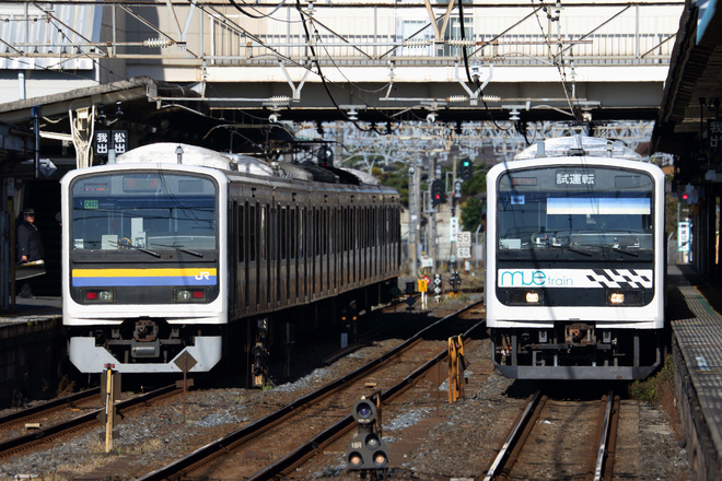 【JR東】209系『MUE-Train』総武・成田線試運転を成田駅で撮影した写真