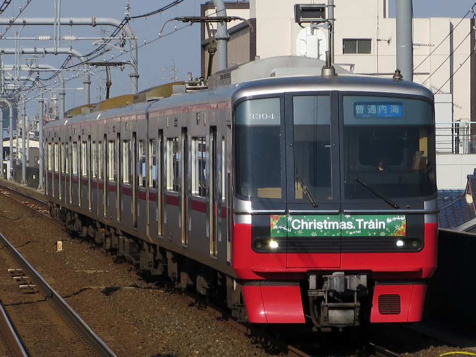 【名鉄】3300系「クリスマストレイン2016」運転中の拡大写真