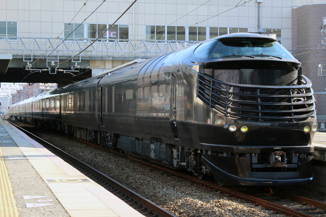 【JR西】87系「トワイライトエクスプレス瑞風」10両で試運転 を大久保駅で撮影した写真