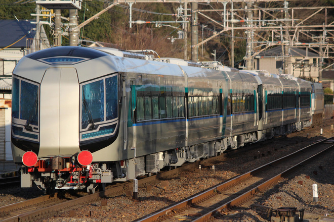 【東武】500系「Revaty」 504F+505F甲種輸送を山科駅で撮影した写真