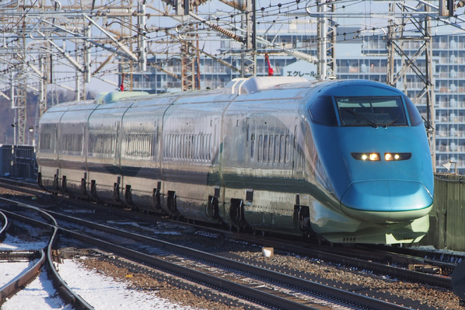 【JR東】東北新幹線でE3系R18編成「とれいゆ つばさ」が上野駅から運転を郡山駅で撮影した写真