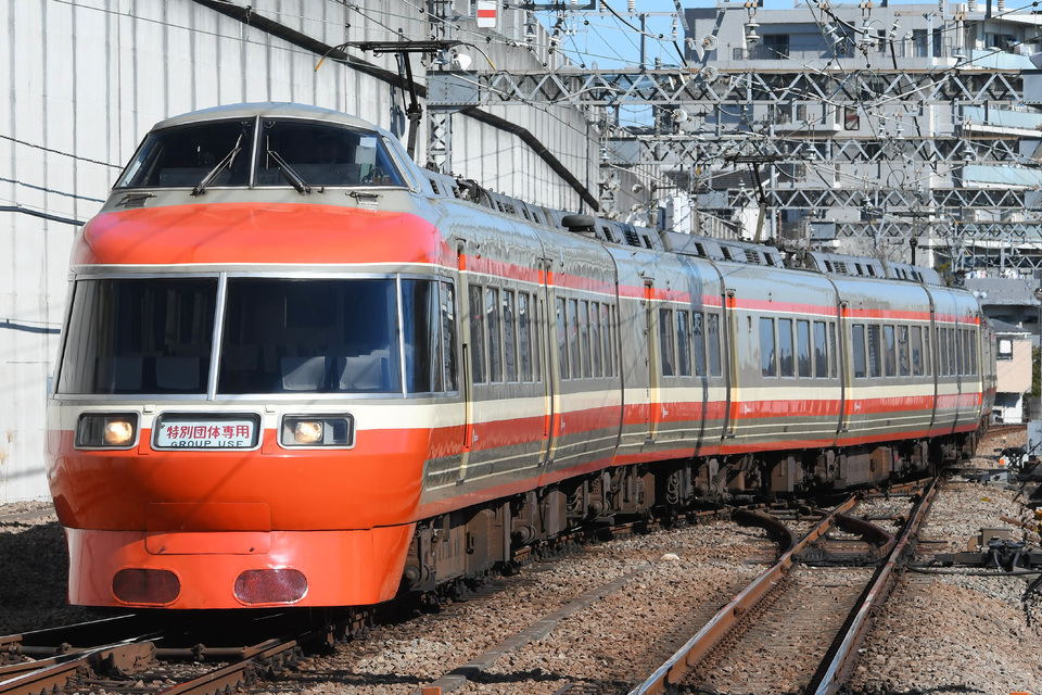 【小田急】7003F(LSE)特別団体専用列車運転の拡大写真
