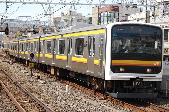 【JR東】209系ナハ53編成 幕張車両センターへ回送を津田沼駅で撮影した写真