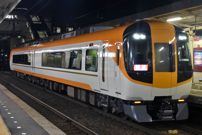 【近鉄】22600系AT60 新塗装になり出場を塩浜駅で撮影した写真