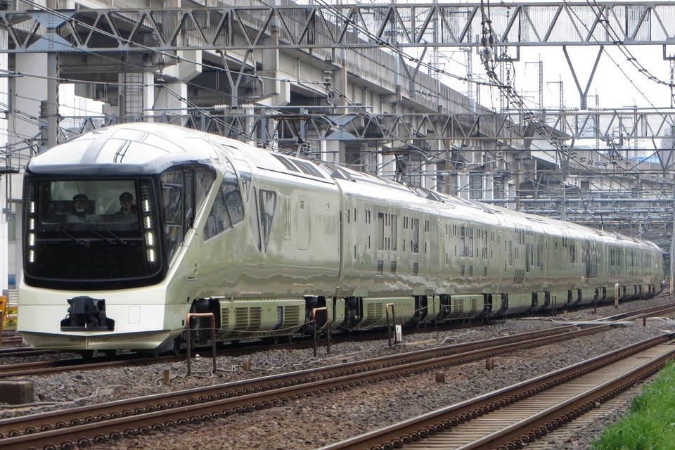 【JR東】E001形「TRAIN SUITE 四季島」 運行開始の拡大写真