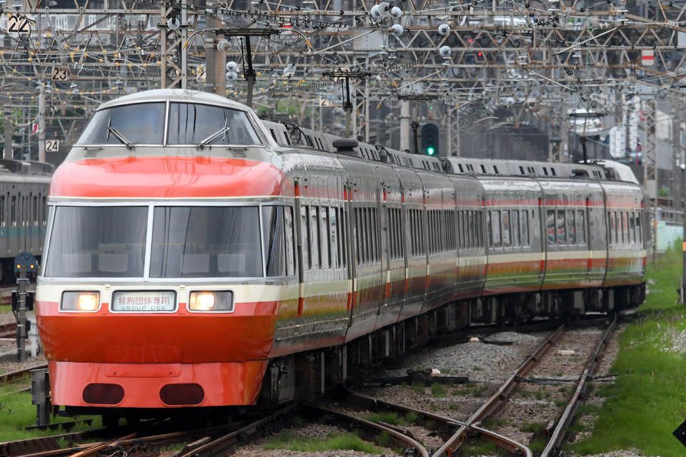 【小田急】7000形 7004F(LSE) 特別団体専用列車運転の拡大写真