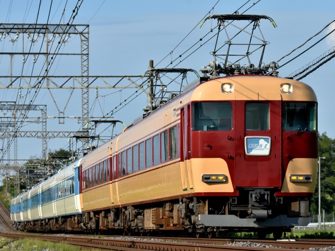 【近鉄】 「あおぞらll」使用の貸切列車運行を名張～赤目口間で撮影した写真