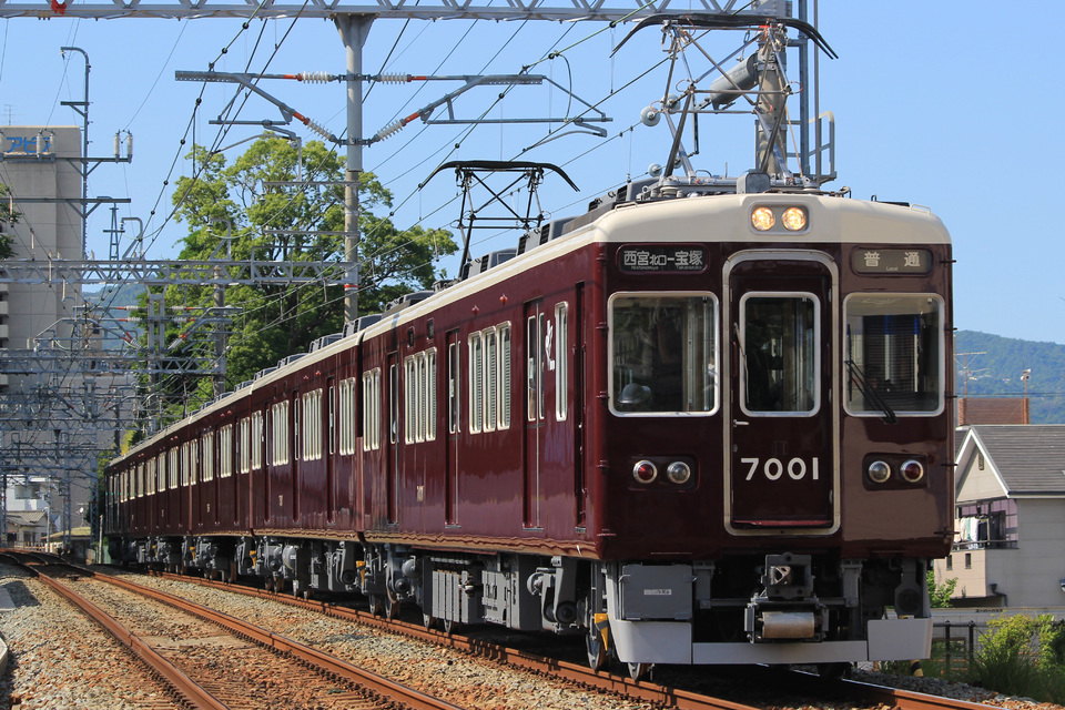 【阪急】7000系7001F 営業運転復帰の拡大写真