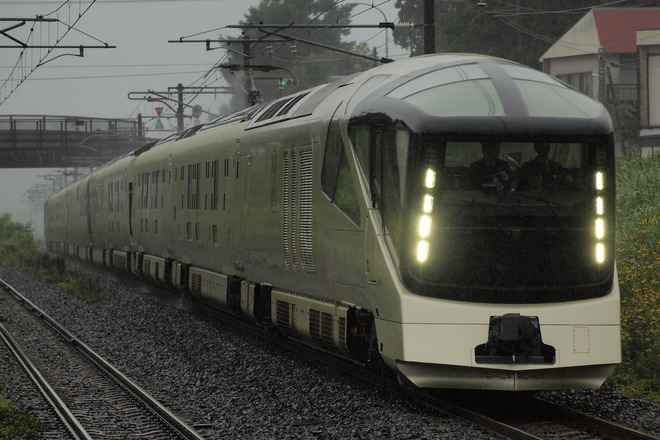 【JR東】TRAIN SUITE 四季島 「夏の2泊3日」コース運行を小川原駅で撮影した写真