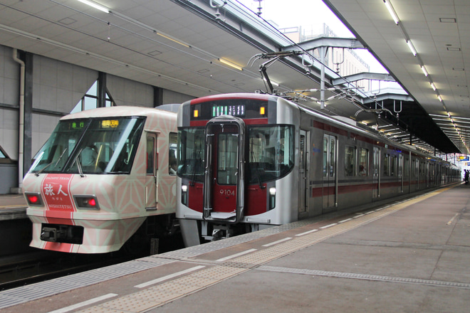 【西鉄】8000形「旅人」および8000形自体も営業運転終了を薬院駅で撮影した写真