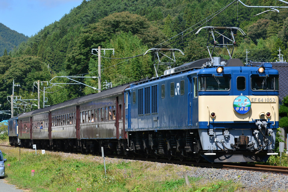 【JR東】快速「レトロ中央線」運転の拡大写真