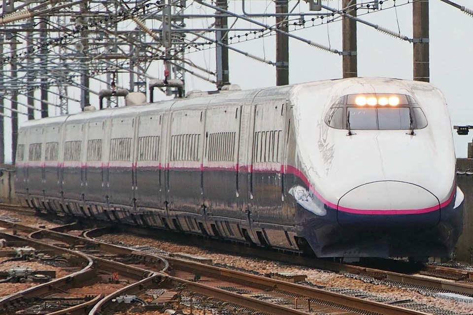 【JR東】E2系J71編成使用の「上越新幹線開業35周年記念」号の拡大写真