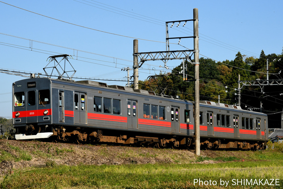 【伊賀鉄】200系SE53が東急色にの拡大写真
