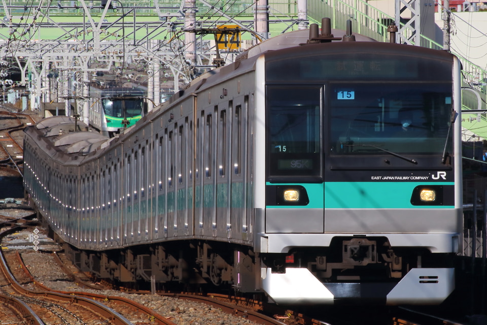 【JR東】E233系マト15編成千代田線内試運転の拡大写真