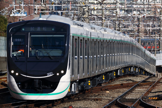 【東急】2020系性能確認試運転を鷺沼駅で撮影した写真