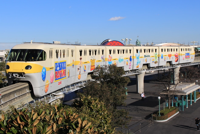 【舞浜リ】『ピクサー・プレイタイム・ライナー』運行を東京ディズニーランド・ステーション駅で撮影した写真