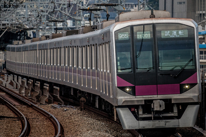 【メトロ】半蔵門線08系08-101F試運転を二子新地駅で撮影した写真