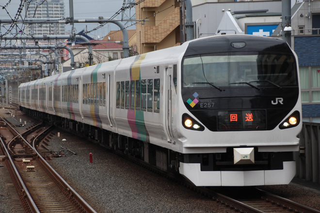 【JR東】E257系モトM-109編成 田町センター疎開返却を国立駅で撮影した写真
