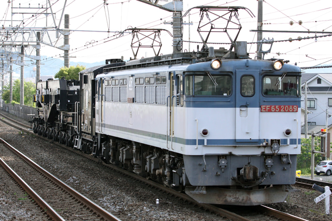 【JR貨】シキ801B1+ヨ8402形 沼津へ回送を小田原駅で撮影した写真