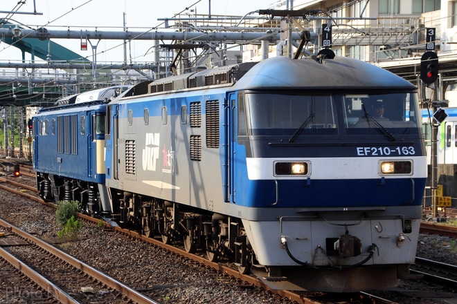 【JR貨】EF64-1023 大宮車両所出場を大宮駅で撮影した写真