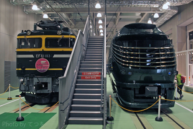 【JR西】新旧トワイライトエクスプレス展示を京都鉄道博物館で撮影した写真