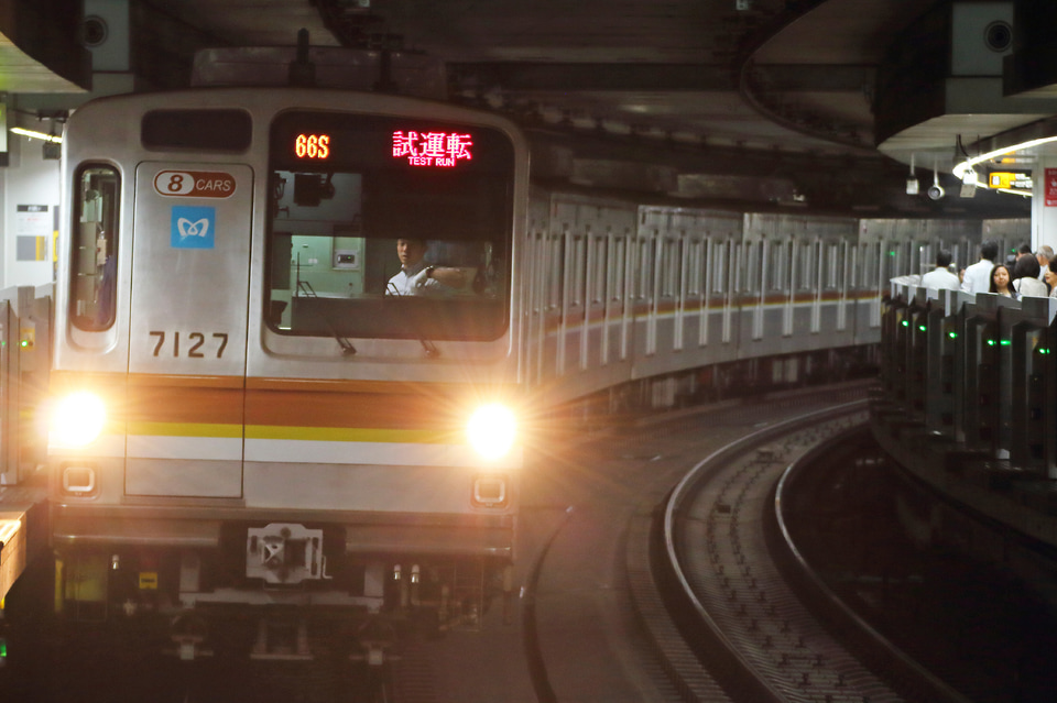 【メトロ】7000系7127F試運転の拡大写真