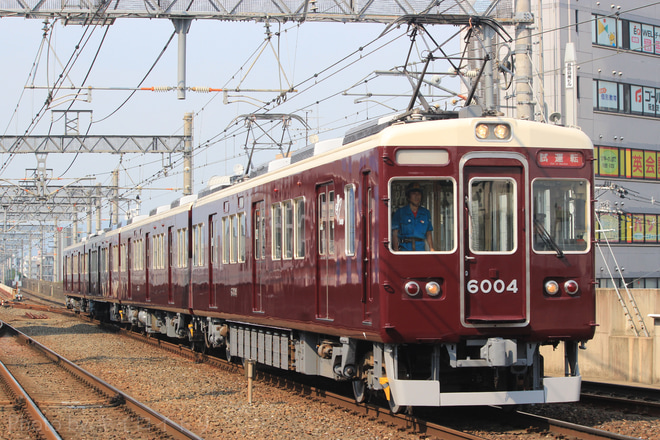 【阪急】6000系 6004F 4連化で出場試運転を茨木市駅で撮影した写真