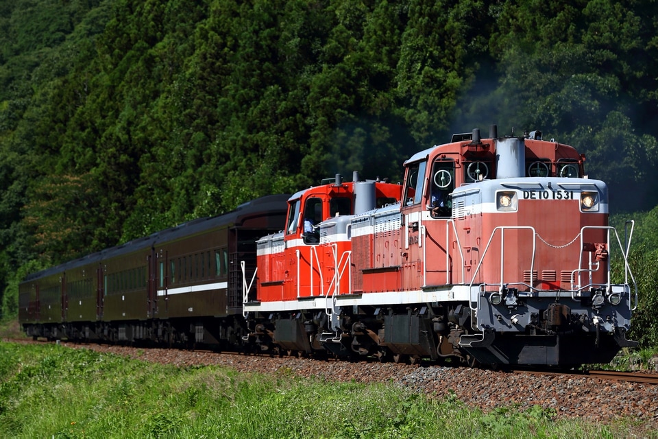 【JR西】DE10重連牽引の35系乗務員訓練列車の拡大写真