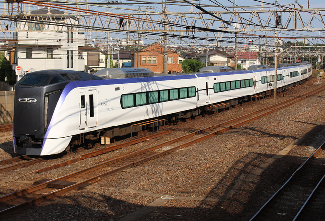 【JR東】E353系S105編成設備確認試運転で千葉まで入線を幕張駅付近で撮影した写真