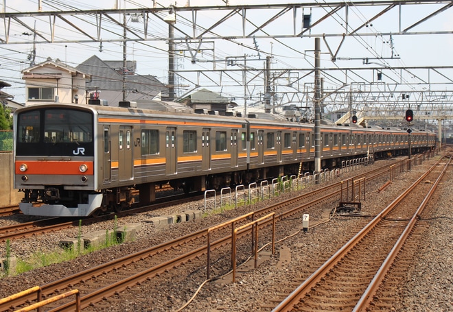【JR東】205系ケヨM28編成車輪転削回送を幕張駅で撮影した写真