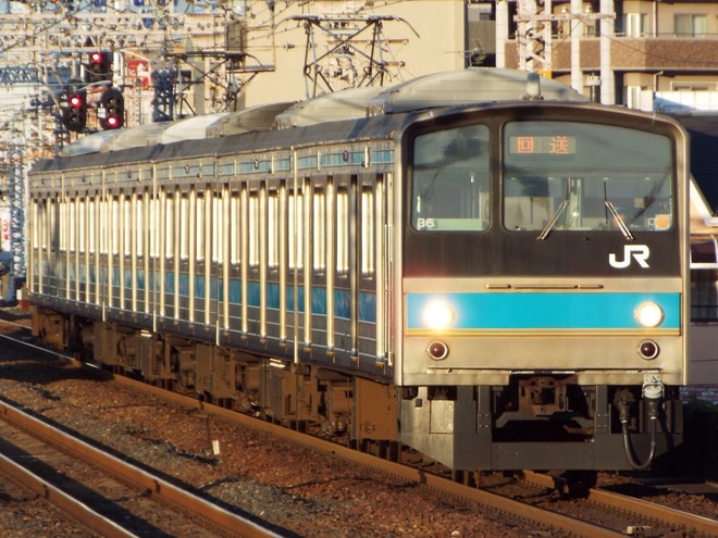 【JR西】205系HI602編成吹田総合車両所へ入場回送を野田駅で撮影した写真