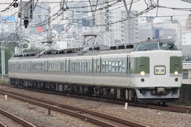 【JR東】189系N102編成使用の特急「あずさ81号」運転(201808)を西荻窪駅で撮影した写真