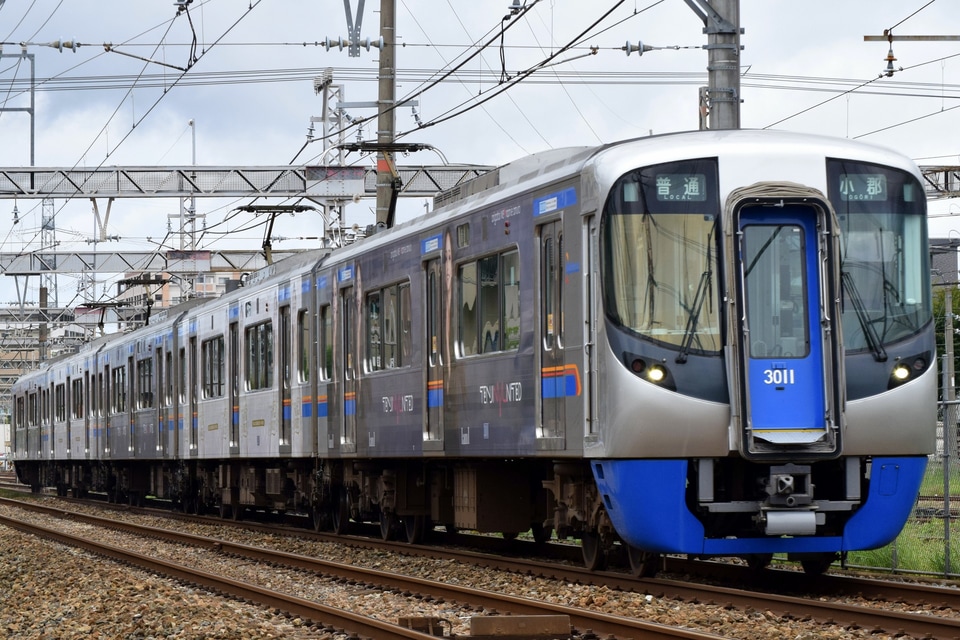 【西鉄】「TENJIN AMURO MONTH」ラッピング列車運行中の拡大写真