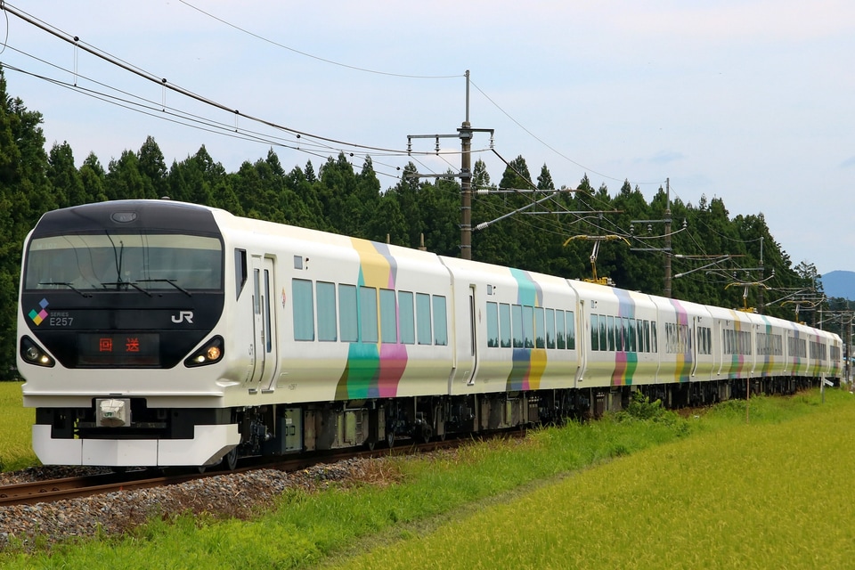 【JR東】E257系モトM-107編成 日光線入線試運転の拡大写真