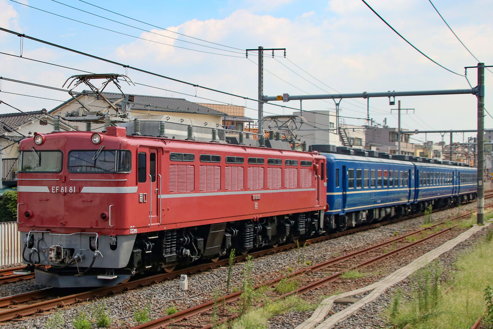 【JR東】12系客車 仙台車両センターへ回送の拡大写真