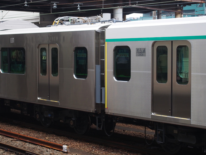 【東急】2020系2126F+6020系(L/Cカー)甲種輸送を八王子駅で撮影した写真