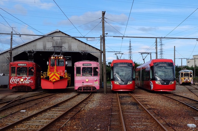 【万葉線】万葉線・電車まつり(2018年10月）を米島車庫で撮影した写真