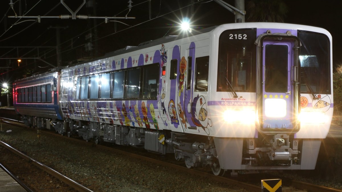 鉄道時間 v.2 JR四】2000系2152（ロールパンナ）＋2214多度津工場出場 |2nd-train