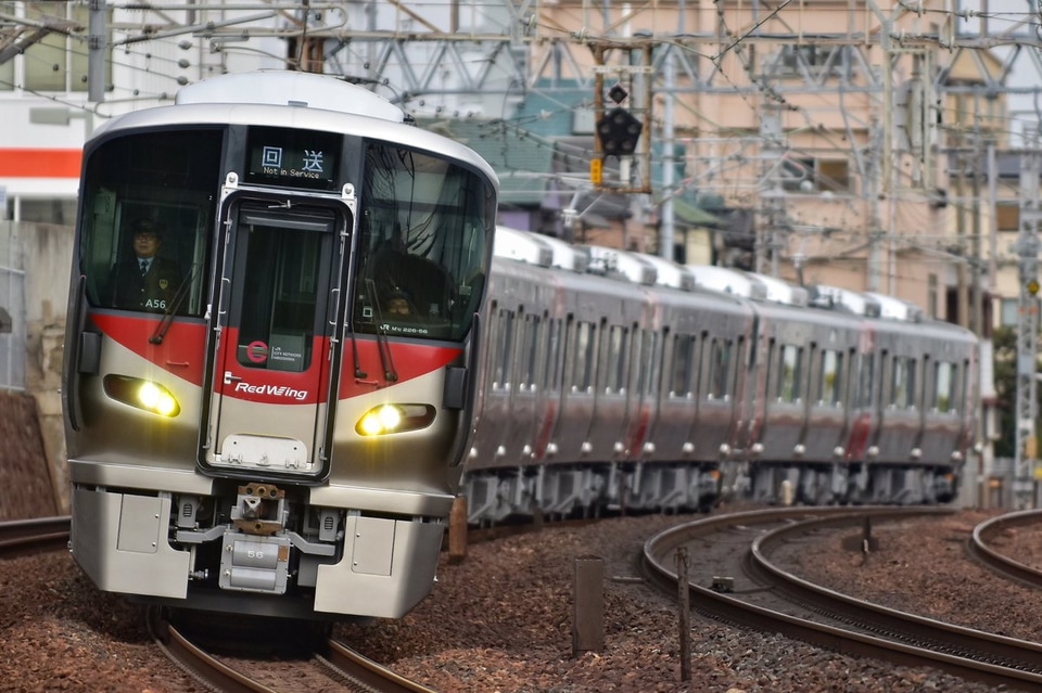 【JR西】227系A56+A58+S32編成が広島へ回送の拡大写真